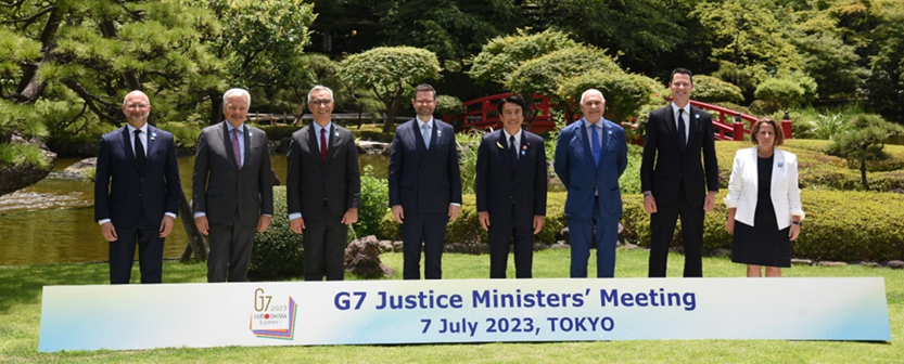 G7司法大臣集合写真