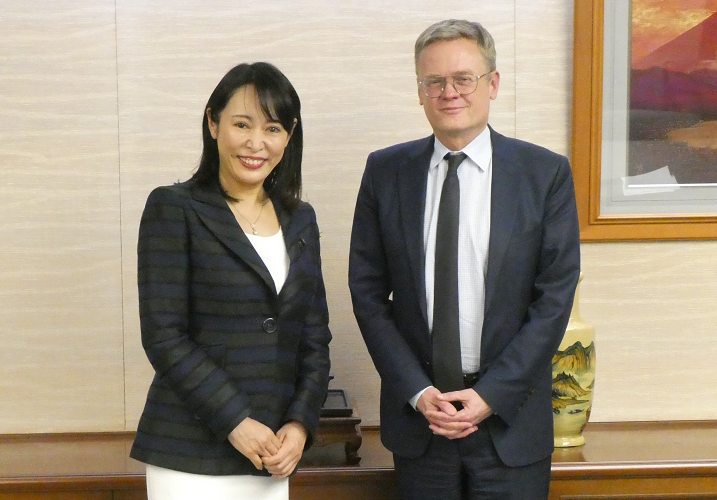 March 3, 2020 Justice Minister Received a Courtesy Call from Ambassador of the French Republic to Japan