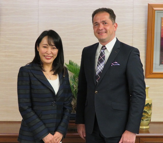 March 26, 2020 Justice Minister Received a Courtesy Call from Ambassador of Poland to Japan