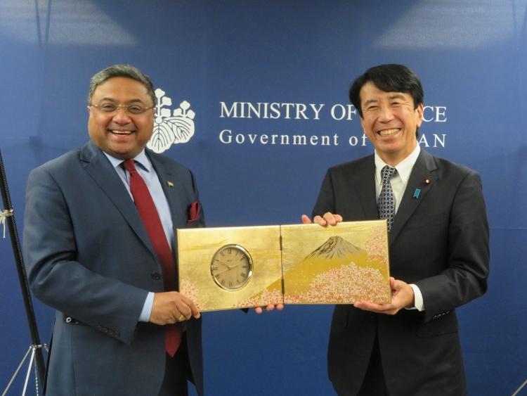 January 18, 2023 Courtesy Visit to the Minister of Justice by the Ambassador-Designate of India to Japan