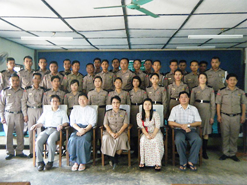 インセイン矯正研修所（ヤンゴン）での閉講式の様子