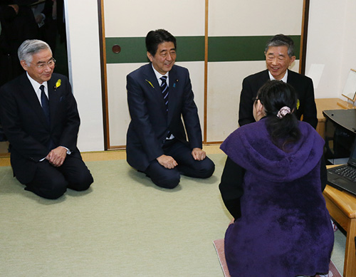 安部総理大臣の視察の様子