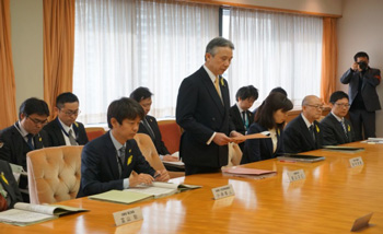 盛山副大臣挨拶の写真