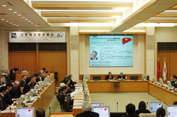 クオン前司法大臣の基調講演の写真