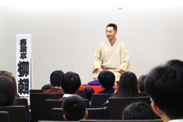 法の日落語会の様子