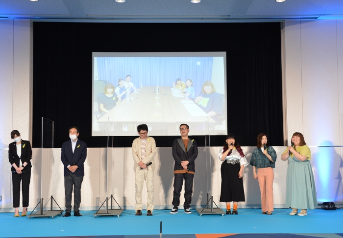 画像:3時のヒロイン×シソンヌ 田所副大臣・小野田政務官とともに