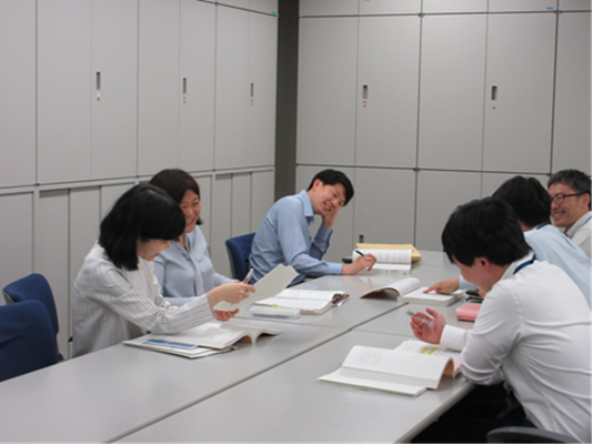 会議室にて~ADRについて打合せ~