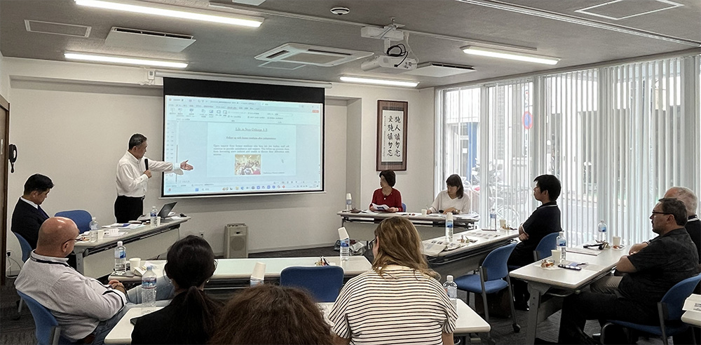 施設見学の様子（更生保護施設ステップ押上）