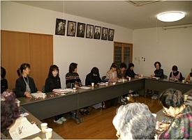 Using a community conference hall as a meeting room (Tokachi Jieikai, Hokkaido Prefecture)