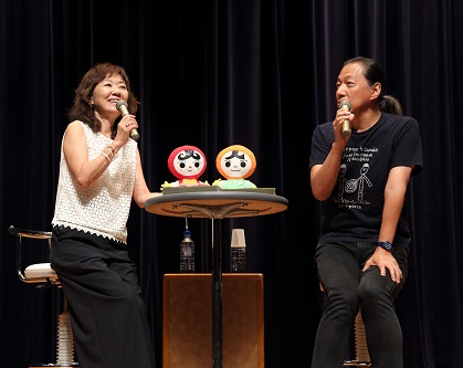 「ハンセン病に関する『親と子のシンポジウム』那覇会場」においてドリアン助川さんと浅田美代子さんのトークショーを行いました