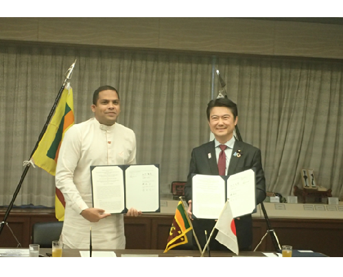 日本国とスリランカ民主社会主義共和国との間で特定技能外国人に係る協力覚書の署名式が行われました（令和元年６月１９日）。