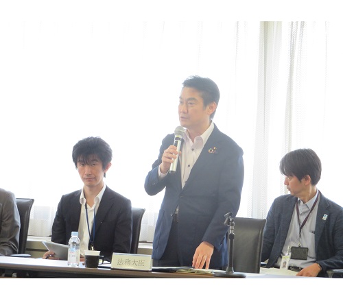令和元年６月１７日（月），「成年年齢引下げを見据えた環境整備に関する関係府省庁連絡会議」第３回会議を開催しました。