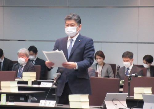 古川禎久法務大臣が、「法制審議会第１９４回会議」に出席しました（令和４年２月１４日）。