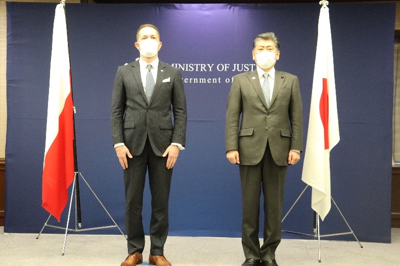 古川禎久法務大臣が駐日ポーランド共和国大使と会談しました（令和４年３月３０日）。