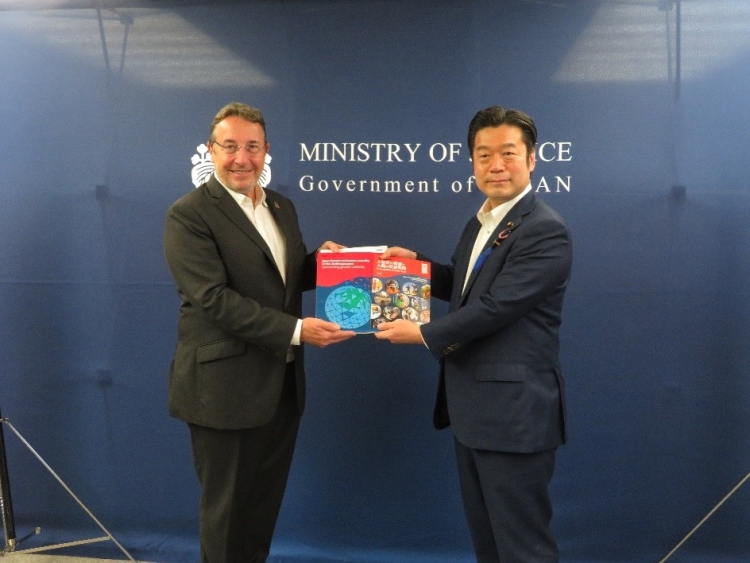 加田裕之法務大臣政務官がアヒム・シュタイナー国連開発計画（ＵＮＤＰ）総裁と会談しました（令和４年７月１４日）。