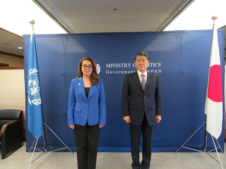 古川禎久法務大臣がガーダ・ファトヒー・ワーリー国連薬物犯罪事務所（ＵＮＯＤＣ）事務局長と会談しました（令和４年７月２５日）。