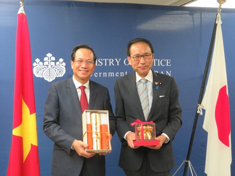 葉梨康弘法務大臣が、ダオ・ゴック・ズン　ベトナム労働・傷病兵・社会問題大臣による表敬訪問を受けました（令和４年９月６日）。