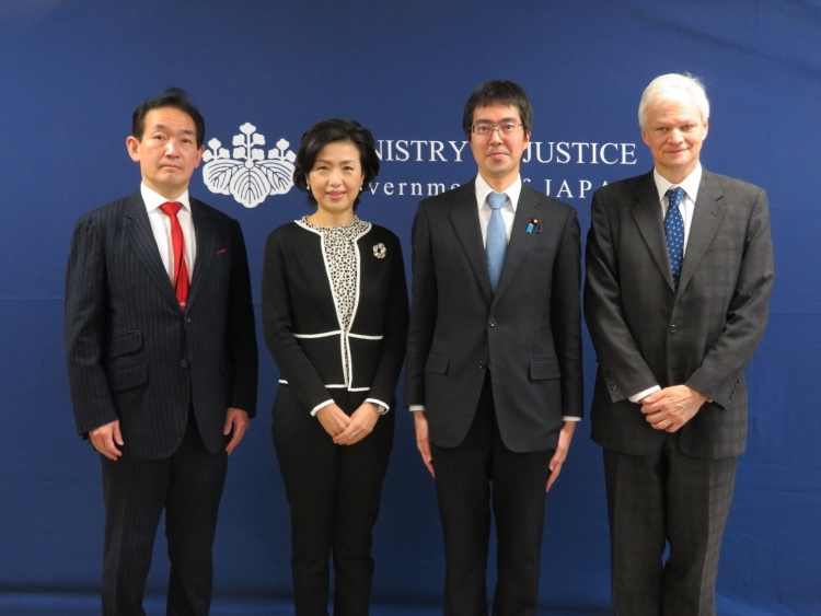 高見康裕法務大臣政務官が、在日米国商工会議所会長による表敬訪問を受けました。