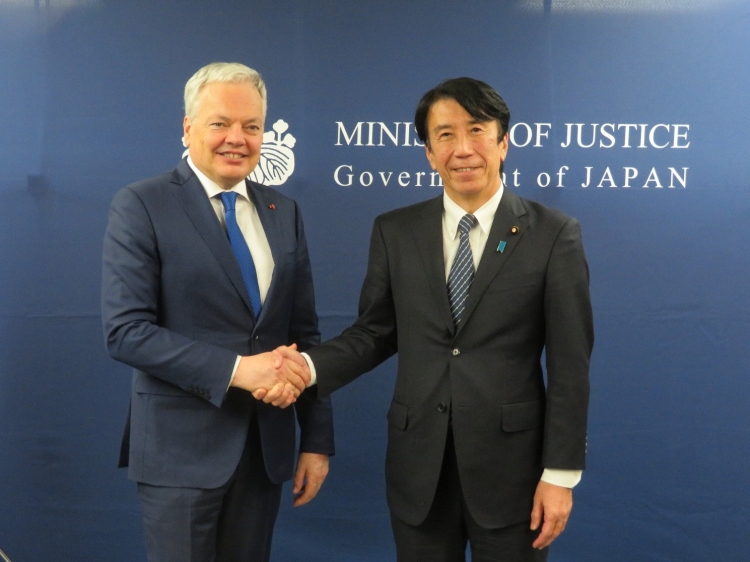 齋藤健法務大臣が、欧州委員による表敬訪問を受けました。