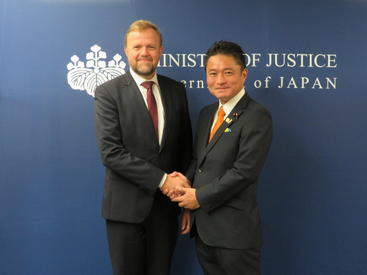 柿沢未途法務副大臣が、欧州評議会事務次長による表敬訪問を受けました。