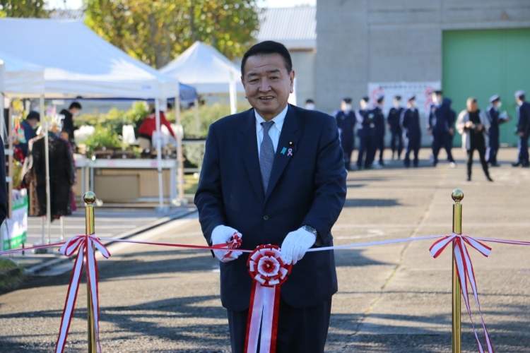 中野英幸法務大臣政務官が、川越少年刑務所で開催された「川越矯正展」に参加しました。