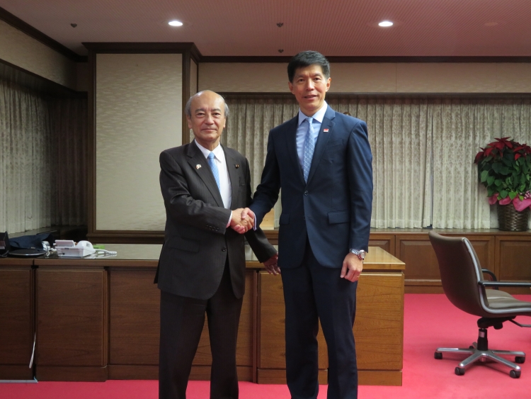 小泉龍司法務大臣が、駐日シンガポール大使による表敬訪問を受けました。