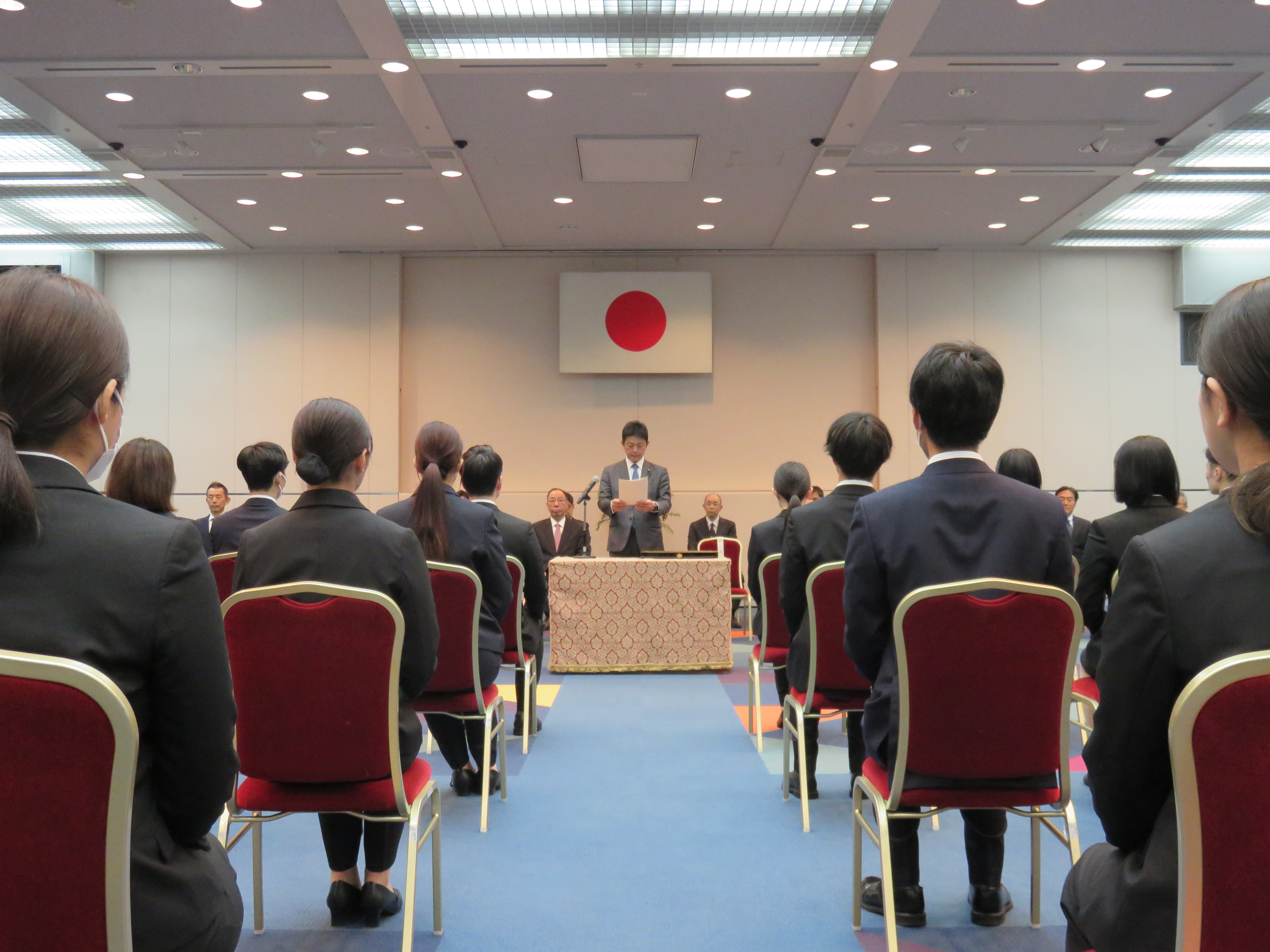 令和７年度総合職職員入省式を行いました。